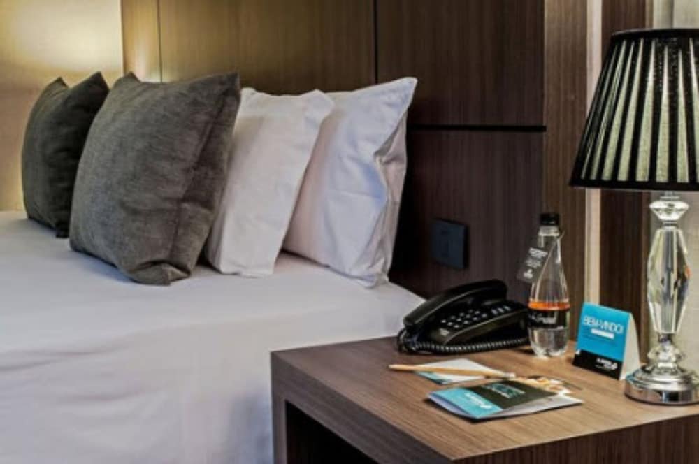 Фото Slaviero Hotel Curitiba Centro