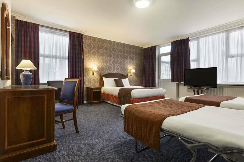 Гостиница Ramada by Wyndham Crawley Gatwick в Кроули
