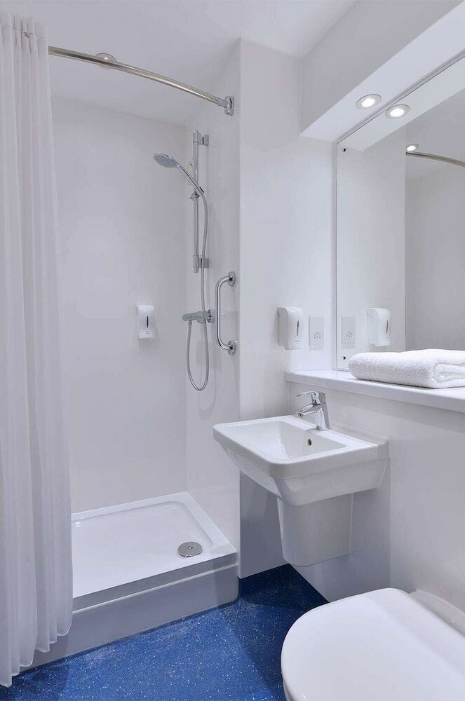 Фото Travelodge Manchester Ancoats Hotel