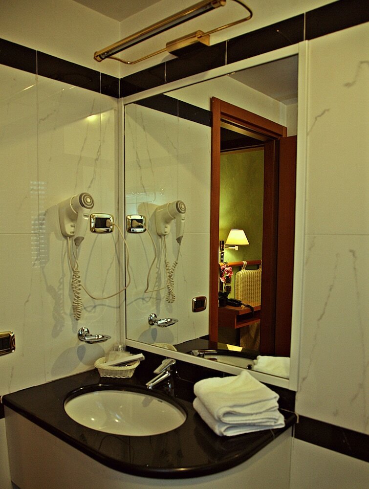 Фото Hotel Meeting Roma