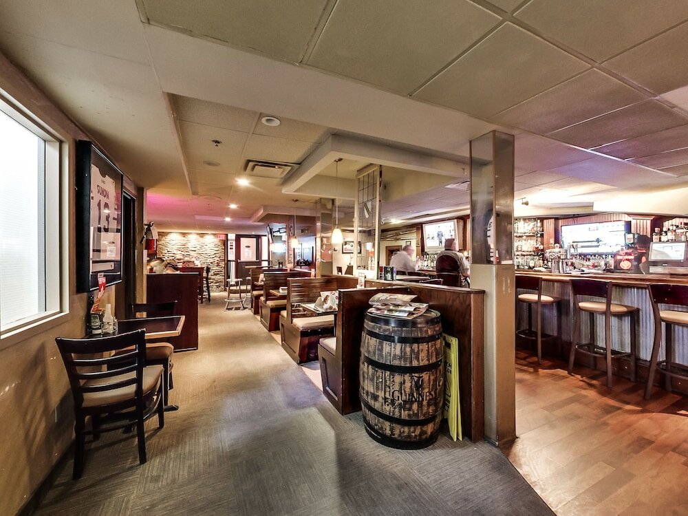 Фото Isabella Hotel and Suites