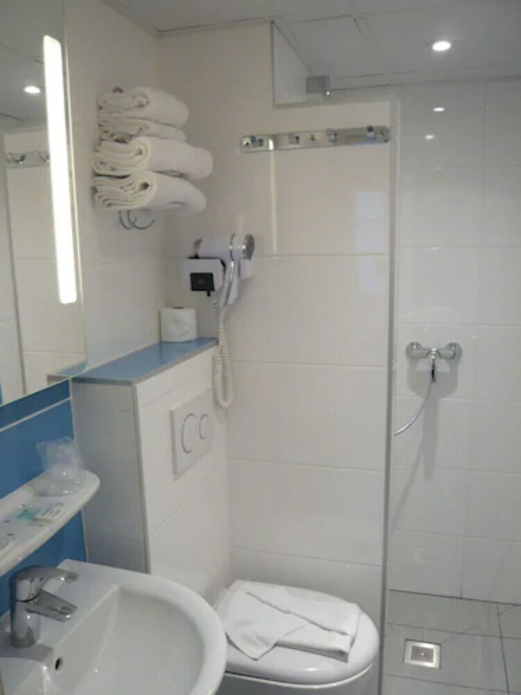 Фото Saint Georges Lafayette Hotel