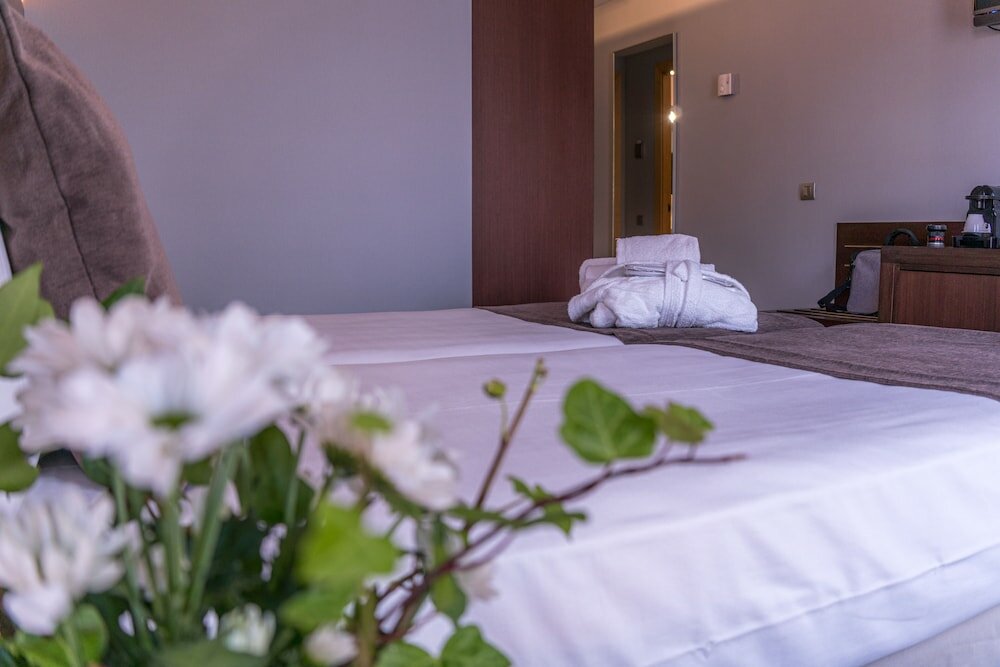 Фото Hotel Madanis