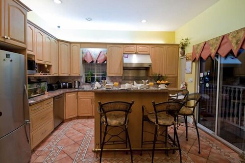 Гостиница Ocean Breeze B&b в Норт-Ванкувере