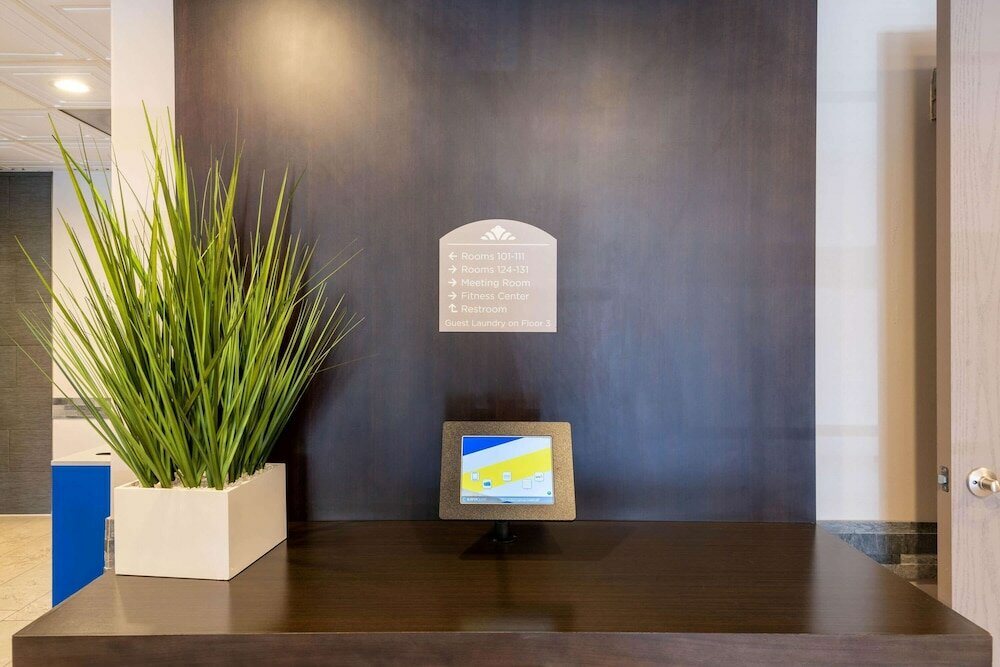 Фото Microtel Inn & Suites by Wyndham Tracy