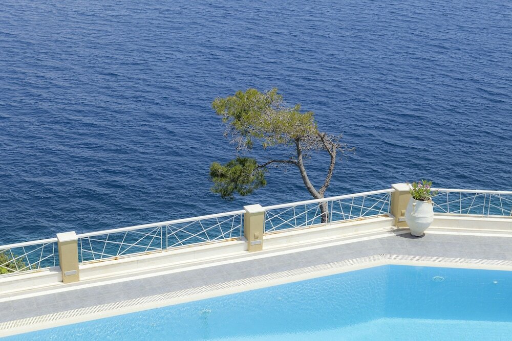 Фото Cape Kanapitsa Hotel & Suites