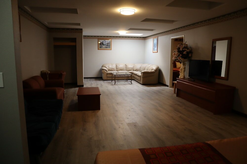 Фото Express Inn & Suites