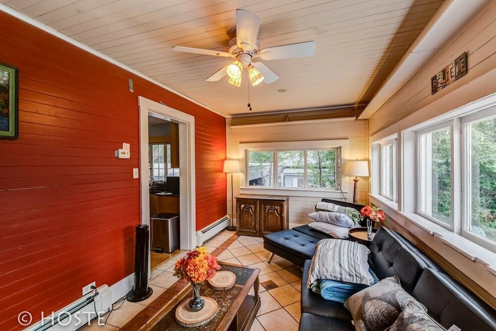 Фото 3br Classic Home Quiet Neighborhooddog Friendly