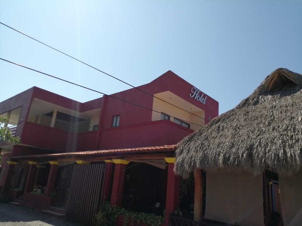 Фото El Cihualteco Hotel Restaurante Bar