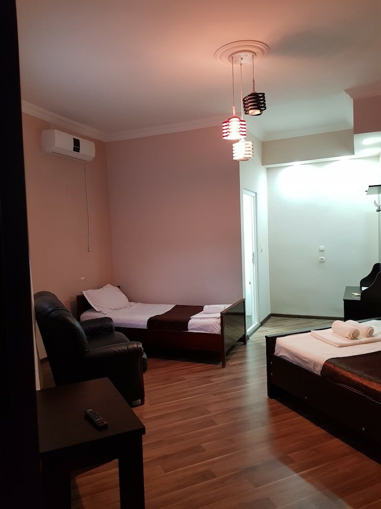 Фото Hotel Mariana