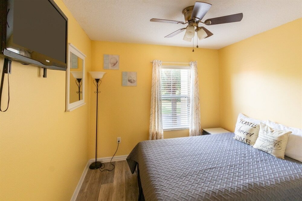 Фото Private Screened Splash Pool Overlooking Tranquil Lake Right Beside Disney World by Florida Dream Homes