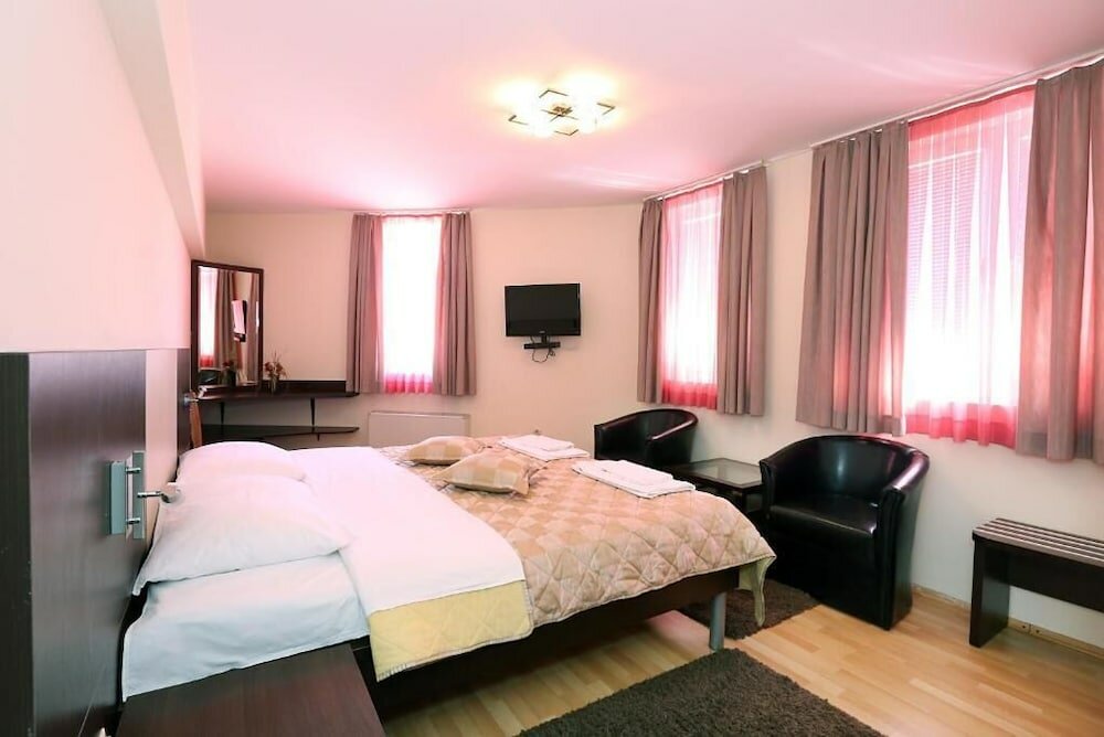 Фото Hotel Globtour Inn