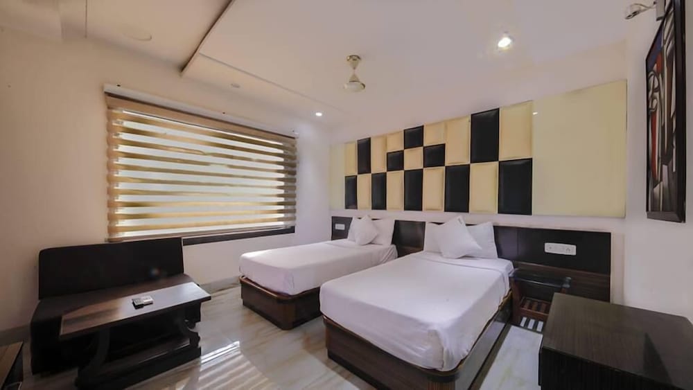 Фото Hotel Nagpal Regency