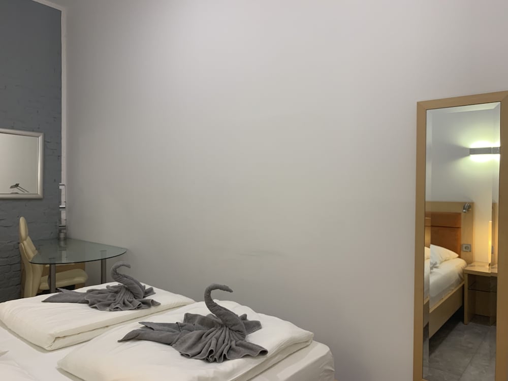 Фото Lovely Rooms Next to the Trainstation Wg