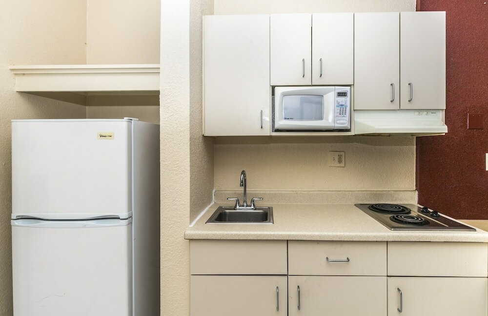 Фото Countryside Suites Kansas City Independence I-70e Sports Complex Hotel