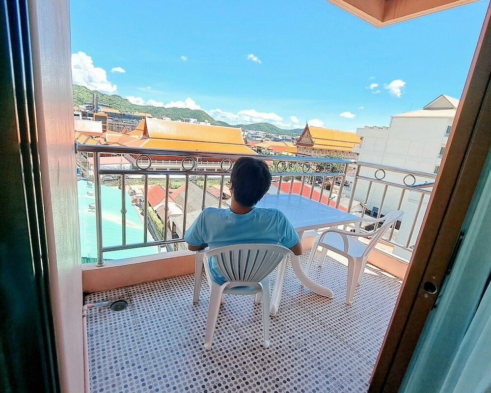 Фото Thipurai City Hotel