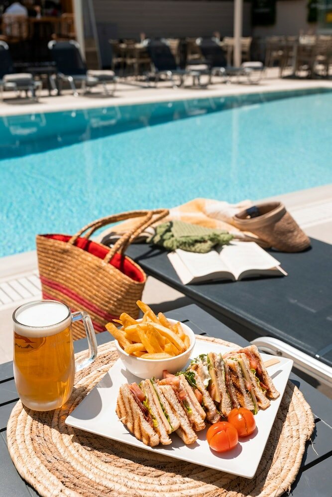 Фото Telesilla Hotel