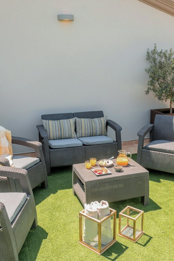 Фото Telesilla Hotel