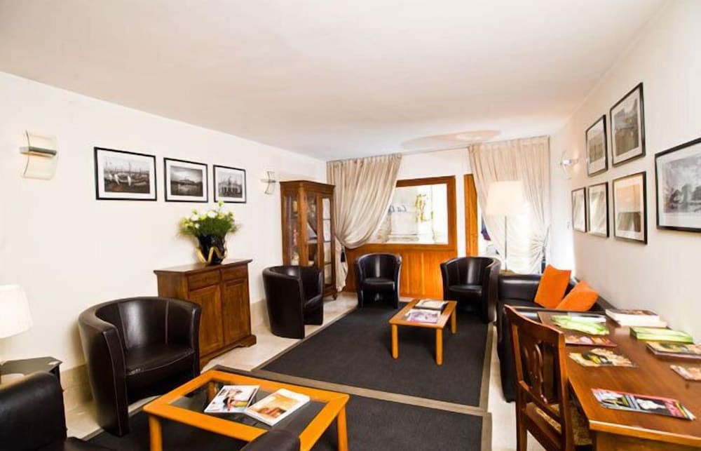 Фото La Locandiera