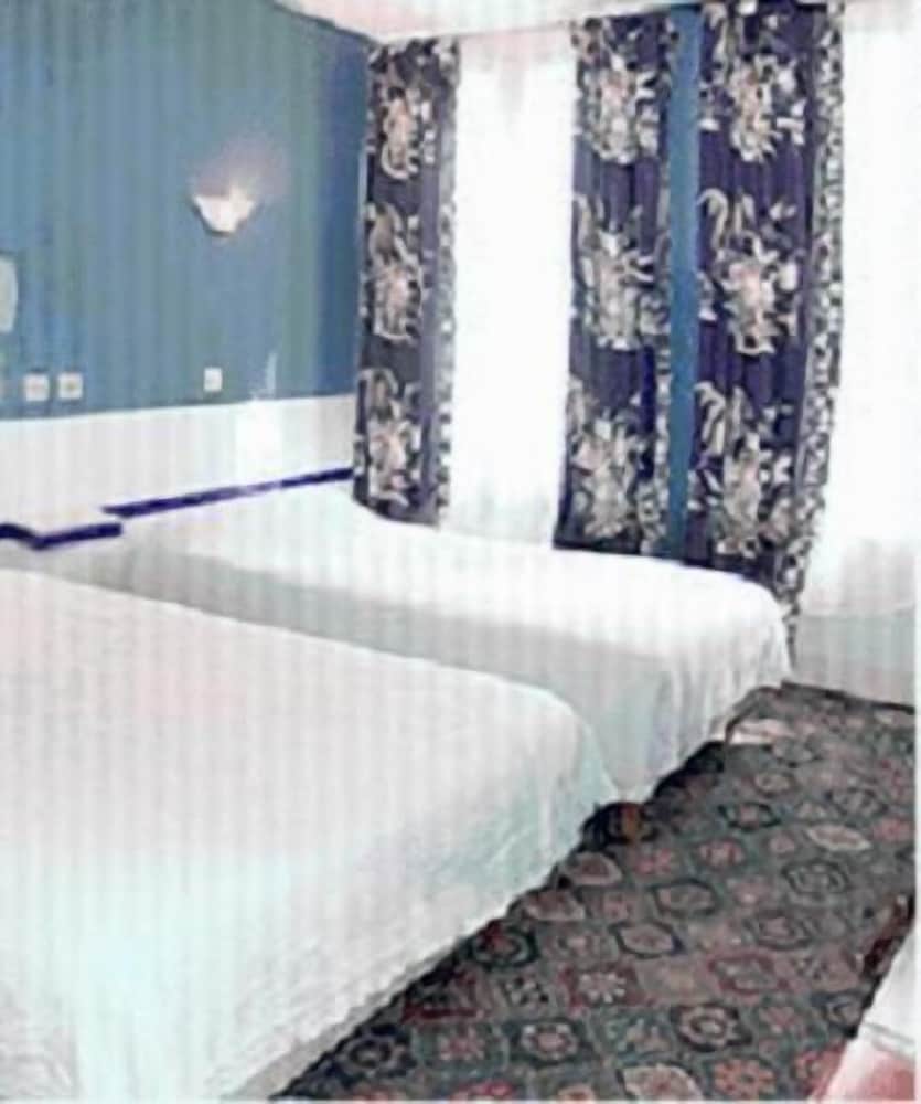 Фото Hotel Jarry