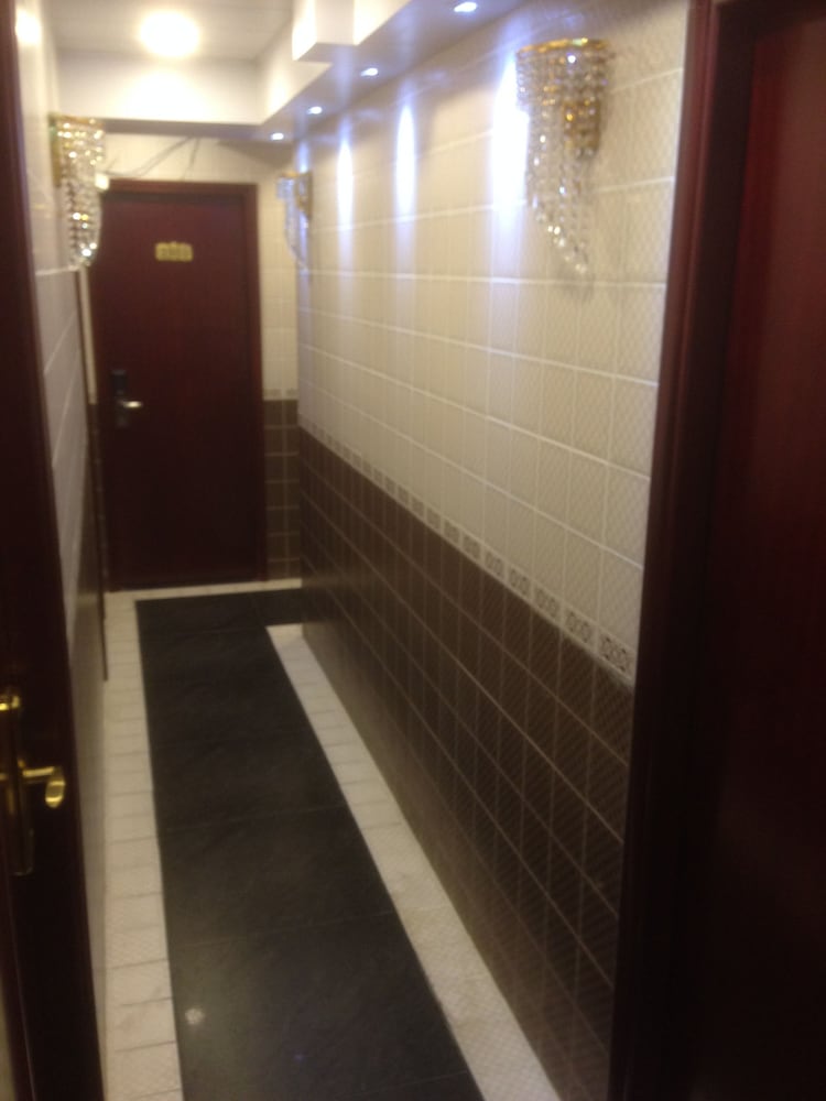 Фото Kowloon Youth Village Tsim Sha Tsui