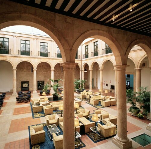 Внешний вид отеля Parador De Lerma Burgos в Лерме, фото 2