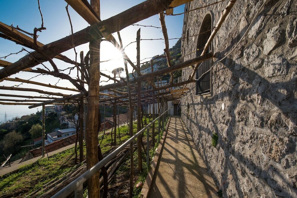 Фото Albergo Diffuso Bacco Furore