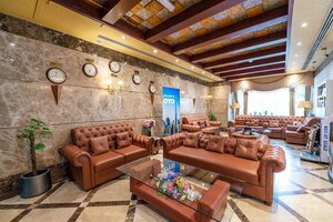 Гостиница Crystal Plaza Hotel