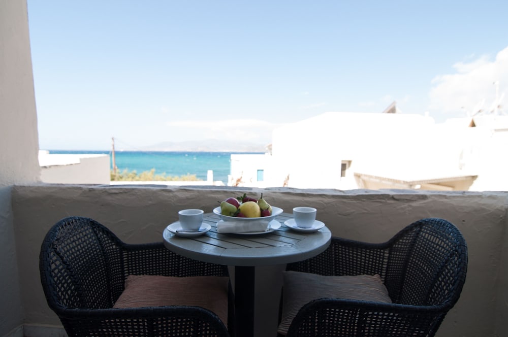 Фото Iria Beach art hotel