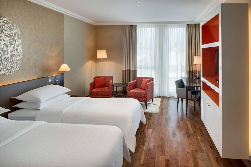 Фото Sheraton Bratislava Hotel