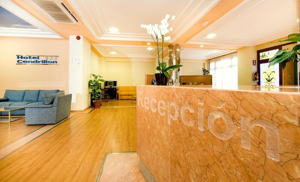 Фото Hotel Monarque Cendrillón