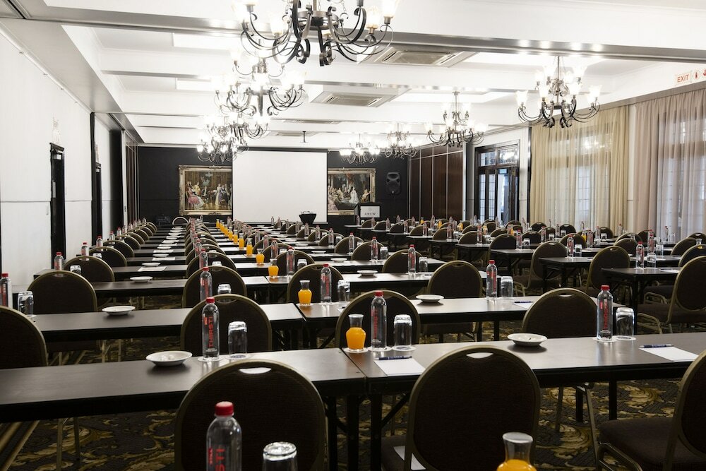 Фото Anew Hotel Hilton Pietermaritzburg