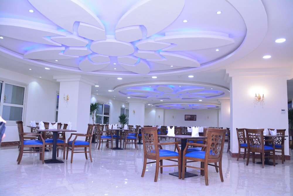 Фото Rehana Plaza Hotel