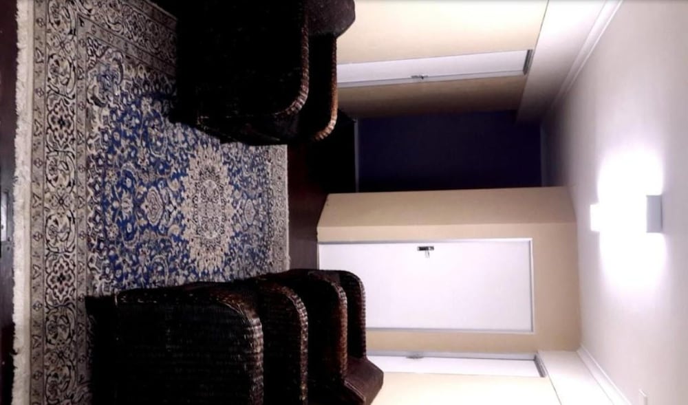 Фото Bread & Barrel Bellville Guesthouse