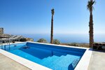 Theano Cave Suites & Villas