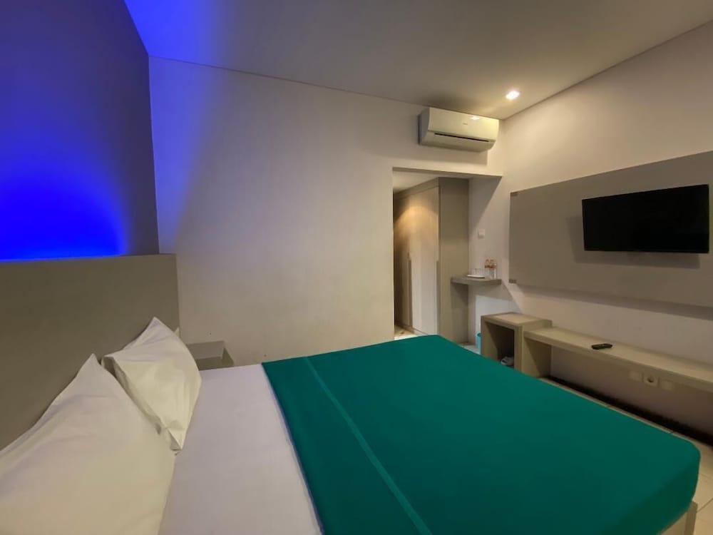 Фото Hotel Kharisma