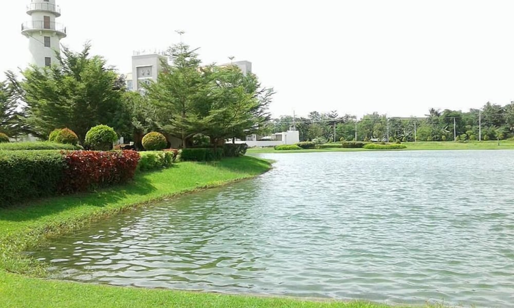 Фото Sotogrande Iloilo Hotel