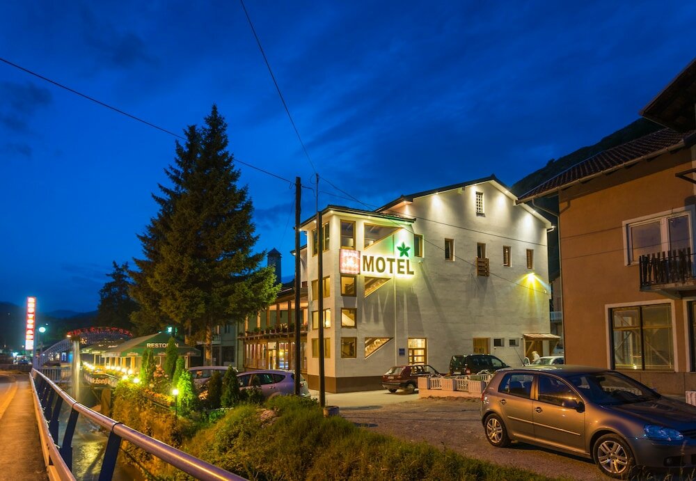 Фото отеля 1