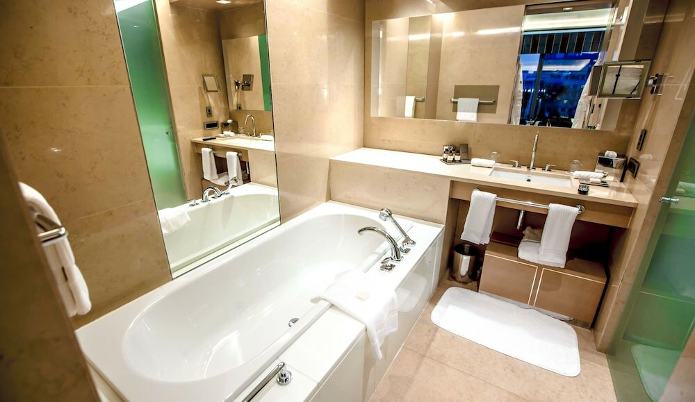 Фото Apartments by Fairmont Baku Flame Towers