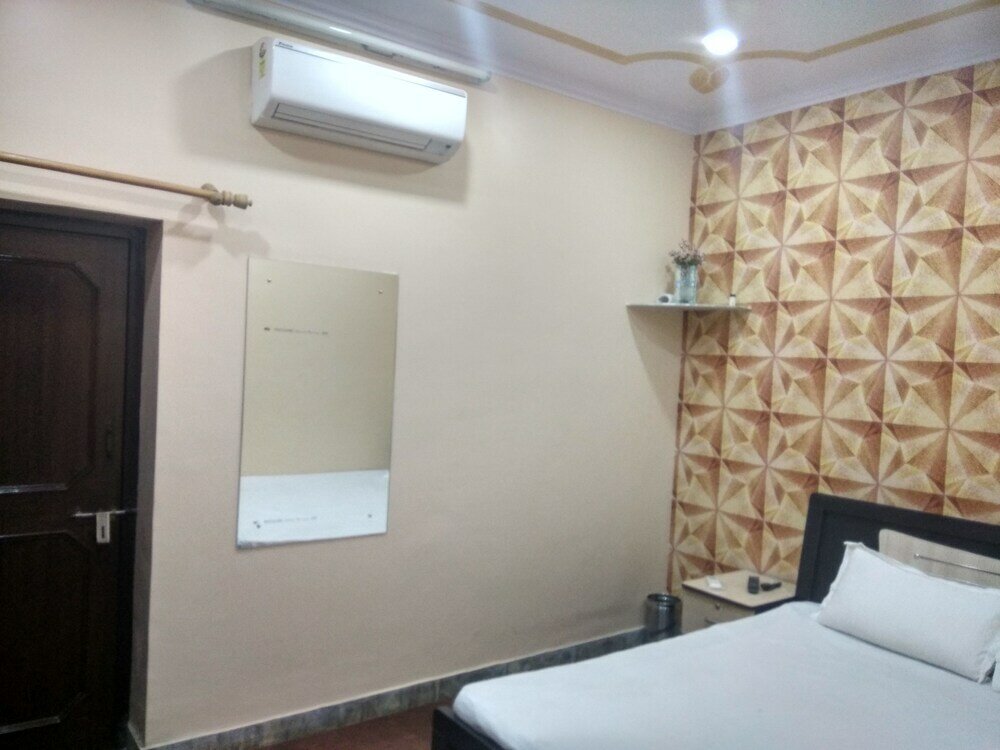 Фото Hotel Zamarrud Palace