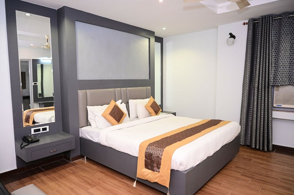 Фото Hotel Dolphin International