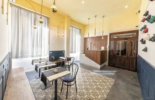 Гостиница Be Italian Flat Duomo 319 в Неаполе