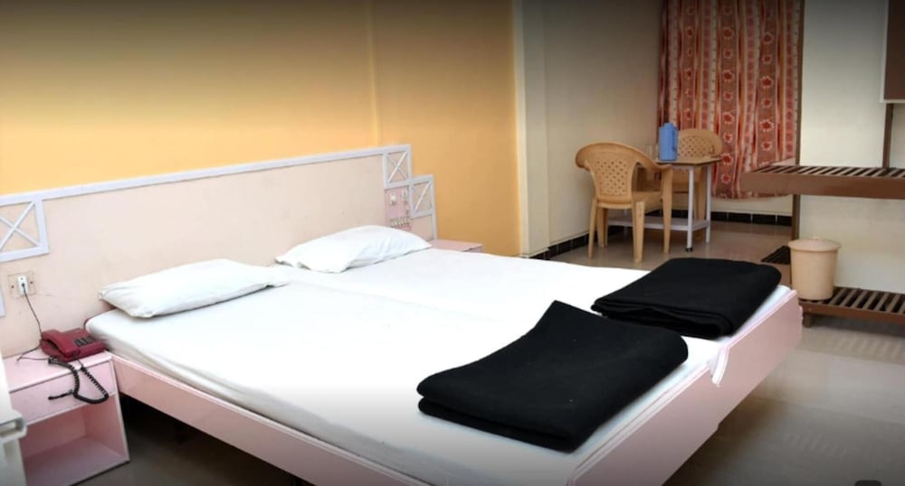 Фото Hotel Aashish Deluxe Kolhapur