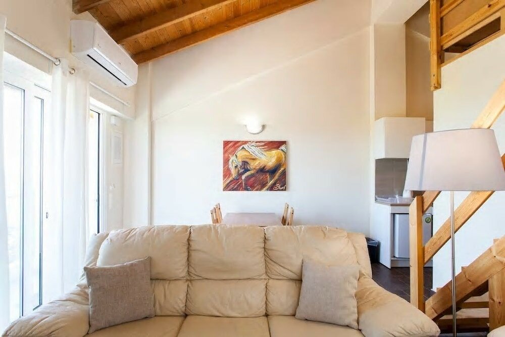 Фото Arion Stables & Apartments