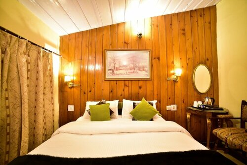 Гостиница Hotel Chimney House by OpenSky, Mussoorie