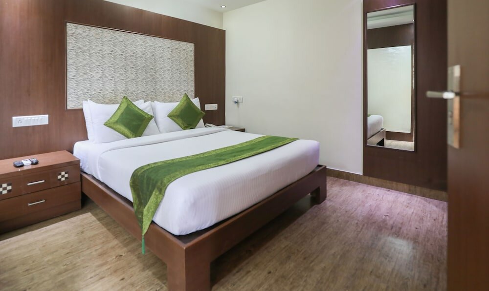 Фото Treebo Select Grand Premier Suites