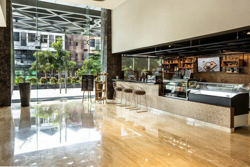 Фото Grand Dafam Surabaya