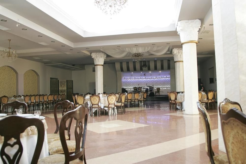 Фото Hotel Eleon