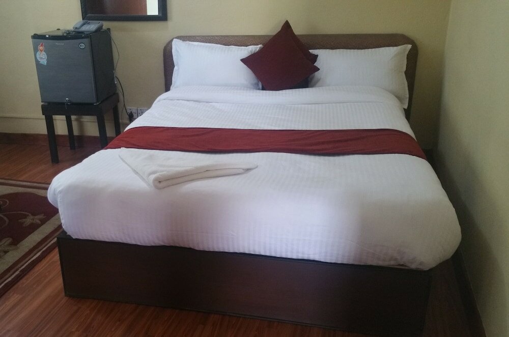 Фото Hotel Holy Temple Tree & Chautari Cafe