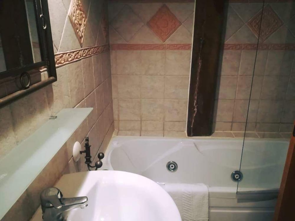 Фото El Roblón De Cabuerniga